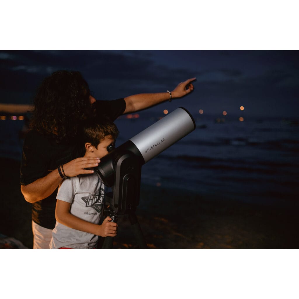 Blog 31 Unistellar Smart Telescope N 114 450 eVscope 2 Backpack 15 Unistellar eVscope 2 vs. Vespera Pro