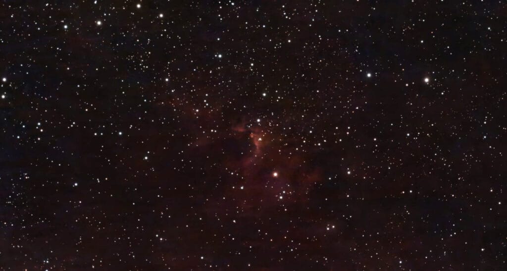 Space Photos 4 sH 2 155 C9 The Cave Nebula 174foto DualBand G60 1 sH 2 155 C9 The Cave Nebula 174foto DualBand G60 1 Telescoop.nl - Alles voor sterrenkijken & natuurwaarneming