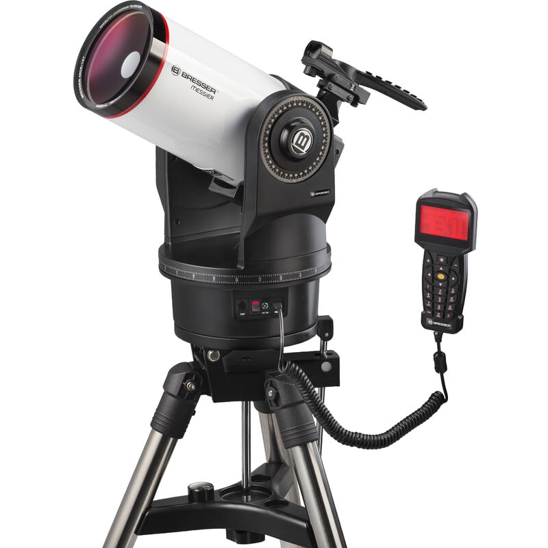 Bresser Maksutov MC 127/1900 Telescoop MCX Messier EQ/AZ GoTo 2 Bresser Maksutov telescoop MC 127 1900 MCX Messier EQ AZ GoTo 4 Bresser Maksutov MC 127/1900 Telescoop MCX Messier EQ/AZ GoTo op aluminium statief met gemonteerde GoTo-handcontroller.