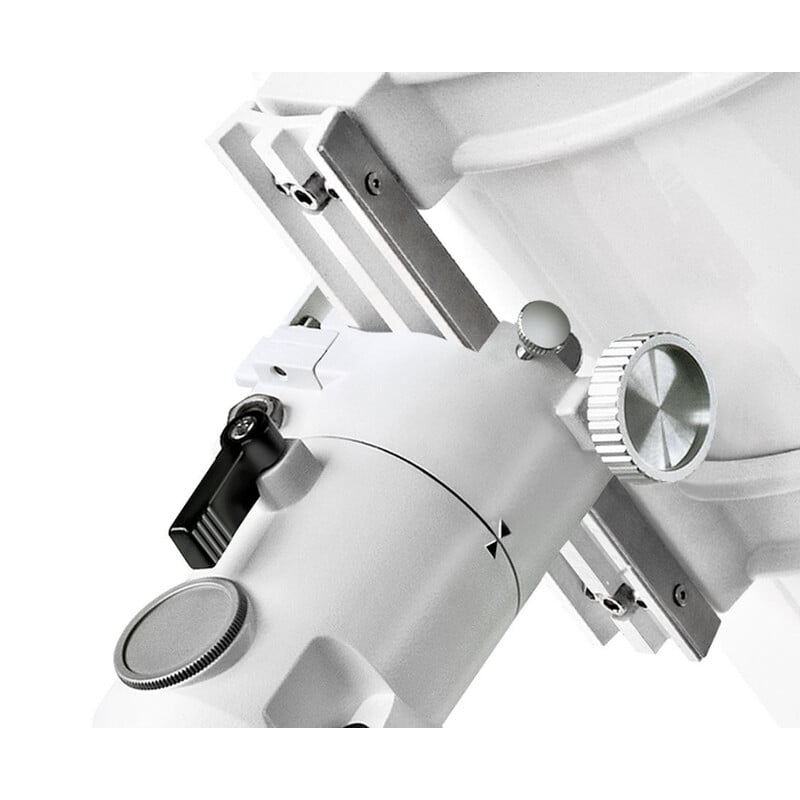 Bresser 200mm Zwaluwstaart 2 Bresser 200mm Zwaluwstaart 3 Bresser 200mm zwaluwstaart gemonteerd op equatoriale montering met Messier buis en klembevestiging