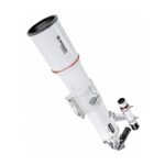 Bresser AR90 500 Camera Guiding Kit Bresser AR90/500 guiding telescoop met bevestigde volgcamera en prismaklem in witte afwerking