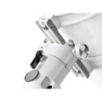 Bresser N 130 1000 Telescoop Messier EXOS 2 GoTo (6) Bresser N 130/1000 instelbare poolzoeker geïntegreerd aan de achterzijde van de montering