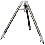 Skywatcher 38 inch Statief Roestvrij staal met bevestigingsschroef (1) Skywatcher 3/8 inch roestvrijstalen driepootstatief volledig uitgeklapt met accessoireplateau tussen de poten