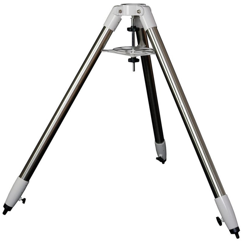 Skywatcher 3/8 inch Statief Roestvrij staal met bevestigingsschroef 1 Skywatcher 38 inch Statief Roestvrij staal met bevestigingsschroef 1 Skywatcher 3/8 inch roestvrijstalen driepootstatief volledig uitgeklapt met accessoireplateau tussen de poten