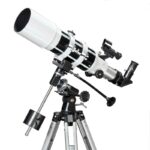 Skywatcher AC 102/500 EQ-1 achromatische refractor met EQ-1 equatoriale montering en aluminium statief