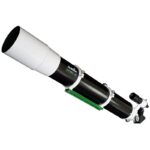 Skywatcher AC 150 1200 HEQ5 Telescoop EvoStar Pro SynScan GoTo (4) Skywatcher AC 150/1200 HEQ5 HEQ-5 Pro GoTo-montering close-up met contragewichten, poolzoeker en fijnafstelknoppen.
