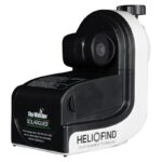 Skywatcher AZ Montering Solarquest (3) Skywatcher AZ Montering Solarquest detail van zwarte HelioFind behuizing met draaiknop en aansluitingen.