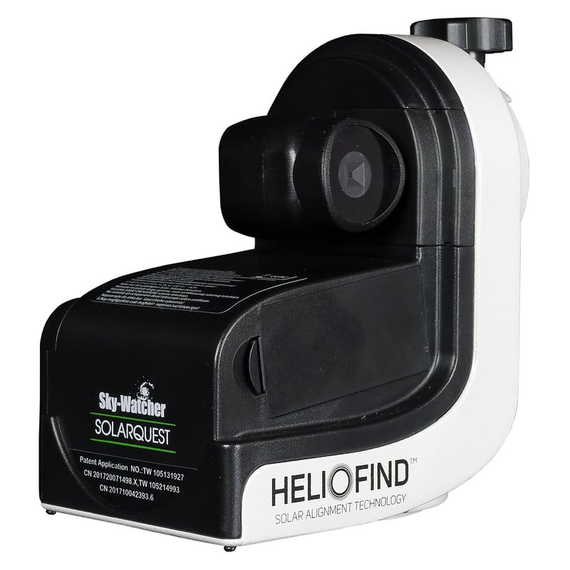 Skywatcher AZ Montering Solarquest zonder statief 2 Skywatcher AZ Montering Solarquest zonder statief 3 Skywatcher AZ Montering Solarquest detailaanzicht van de zwarte HelioFind-moduul met logo en statusindicatoren.