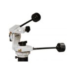 Skywatcher AZ-Pronto Montering (4) Skywatcher AZ-Pronto montering zijaanzicht met Vixen-Style zwaluwstaartzadel en flexibele fijnregelkabel.