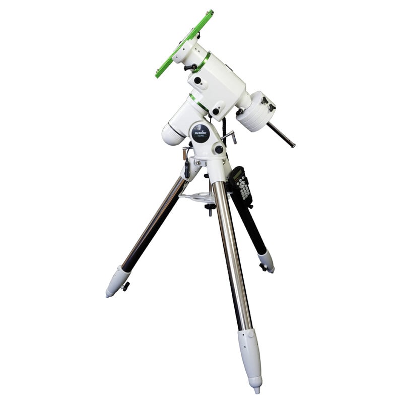 Skywatcher EQ-6i Montering Pro SynScan GoTo WiFi 2 Skywatcher EQ 6i Montering Pro SynScan GoTo WiFi 1 Skywatcher EQ-6i Pro SynScan GoTo-montering volledig gemonteerd op roestvrijstalen statief met tegengewichten, klaar voor gebruik.