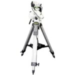 Skywatcher EQ3 Montering Pro SynScan GoTo (3) Skywatcher EQ3 aluminium statief met uitschuifbare poten en accessoireplateau voor NEQ-3 montering.