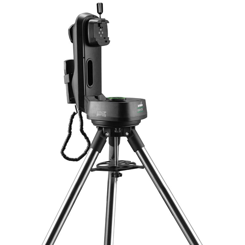 Skywatcher Fusion-120i Montering SynScan GoTo 2 Skywatcher Fusion 120i Montering SynScan GoTo 4 Skywatcher Fusion-120i achteraanzicht van de montering op statief met bedieningspanelen en aansluitingen.