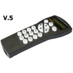 Skywatcher MC 180 2700 180 EQ5 Maksutov telescoop SkyMax Pro SynScan GoTo (1) Skywatcher MC 180 2700 180 EQ5 SynScan-handbediening close-up met display en bedieningsknoppen voor GoTo-besturing.