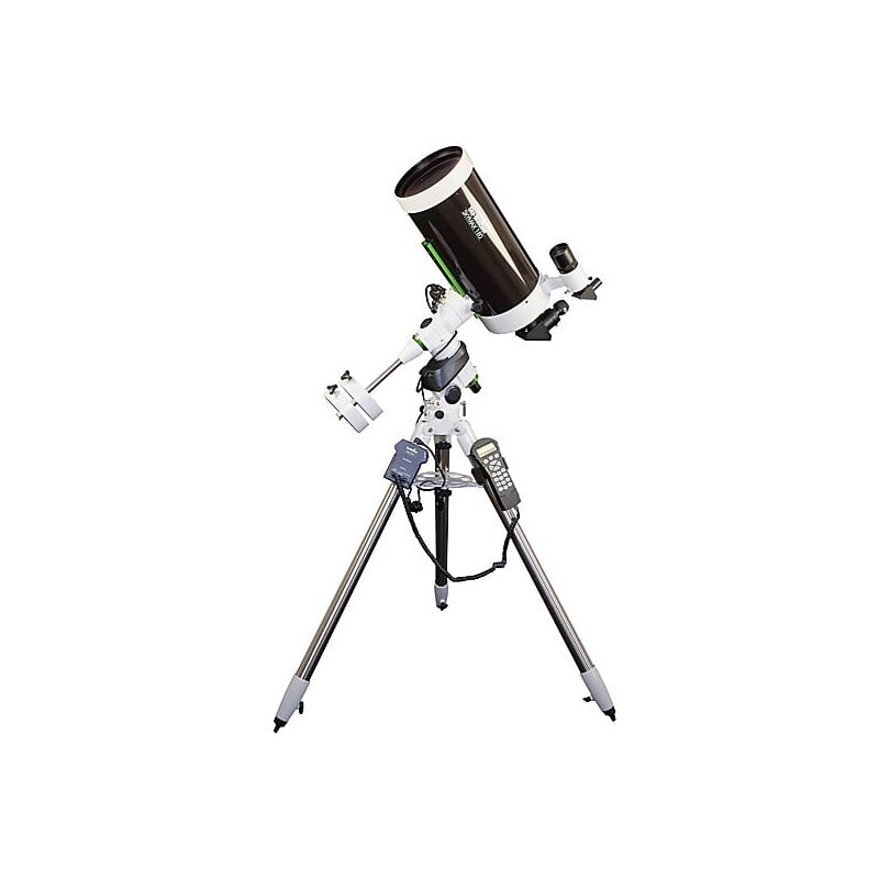 Skywatcher MC 180/2700 180 EQ5 Maksutov telescoop SkyMax Pro SynScan GoTo 2 Skywatcher MC 180 2700 180 EQ5 Maksutov telescoop SkyMax Pro SynScan GoTo 3 Skywatcher MC 180 2700 180 EQ5 Maksutov-telescoop op NEQ-5 Pro SynScan GoTo-montering met stalen statief in zijaanzicht.