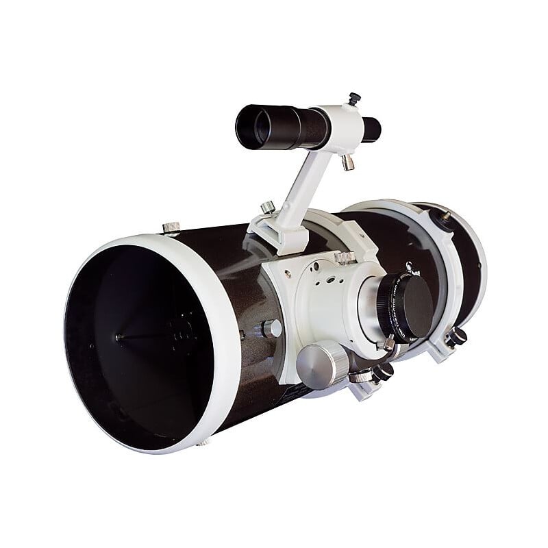 Skywatcher N 150/600 Quattro-150P HEQ-5 Telescoop Pro SynScan GoTo 2 Skywatcher N 150 600 Quattro 150P HEQ 5 Telescoop Pro SynScan GoTo 3 Skywatcher N 150/600 Quattro-150P HEQ-5 Newton-buis horizontaal met 6x30-zoeker, buisklemmen en focuser zichtbaar.
