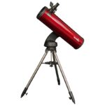 Skywatcher N 150/750 P1 50i vooraanzicht van telescoop op Star Discovery-statief, klaar voor observatie.