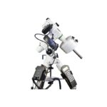 Skywatcher N 200 1000 BD EQ5 PDS Telescoop Explorer Pro SynScan GoTo (5) Skywatcher N 200/1000 BD EQ5 PDS zwarte Newton-optische tubus met buisringen, Vixen-zwaluwstaart en 9x50-zoeker los afgebeeld.