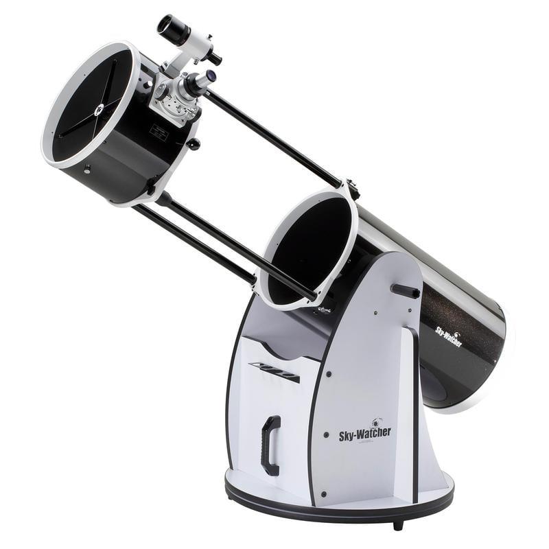 Skywatcher N 305/1500 Telescoop Dobson Skyliner FlexTube BD DOB 1 Skywatcher N 305 1500 Telescoop Dobson Skyliner FlexTube BD DOB 2 Skywatcher N 305/1500 FlexTube Dobson-telescoop uitgeschoven op witte rockerbox, zijaanzicht met open trussbuis.
