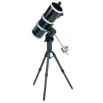 Skywatcher WAVE-150i Montering Strainwave GoTo Wi-Fi Tripod (5) Skywatcher WAVE-150i complete set met telescoop en contragewichten op uitgeklapt carbon statief