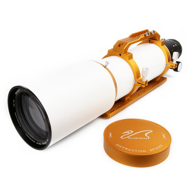 William Optics AP 132/925 Apochromatische refractor Fluorostar Gold OTA 2 William Optics AP 132 925 Apochromatische refractor Fluorostar Gold OTA 11 William Optics AP 132/925 zijaanzicht van de telescoopbuis, gericht op de robuuste 3,7 inch rack and pinion focuser aan de achterzijde.