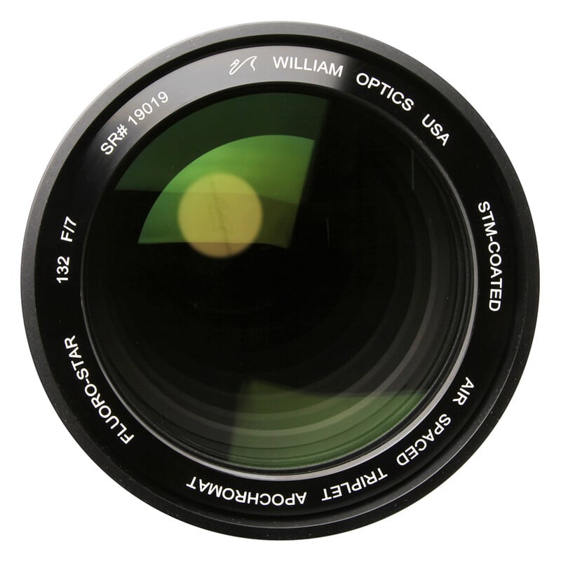William Optics AP 132/925 Apochromatische refractor Fluorostar Space Gray OTA 2 William Optics AP 132 925 Apochromatische refractor Fluorostar Space Gray OTA 3 William Optics AP 132/925 Zygo testrapport met interferogram en spotdiagram van de optische kwaliteit.