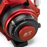 William Optics AP 76 365 76 30th Apochromatische refractor UltraCat WIFD Anniversary Edition (1) William Optics AP 76/365 76 30th close-up van de rotator en het interne WIFD scherpstelmechanisme met schaalverdeling.