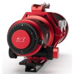 William-Optics-Apochromatische-refractor-AP-108-518-UltraCat-WIFD (6) William Optics AP 108/518 diagonaal vooraanzicht met gemonteerde dovetailbeugel