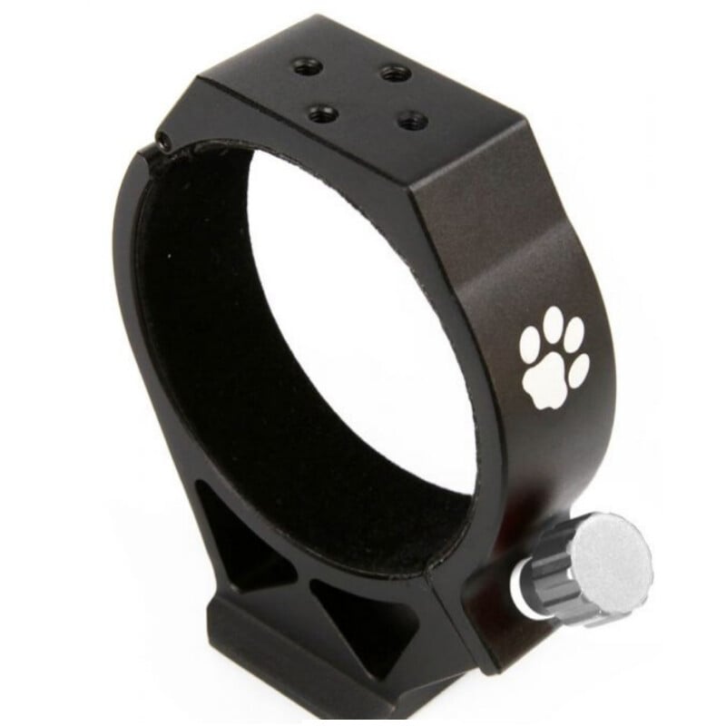 William Optics Ring Buisringen Cat Mounting 1 William Optics Ring Buisringen Cat Mounting 2 William Optics Ring schuin aanzicht met kattenpoot logo en borgschroef.