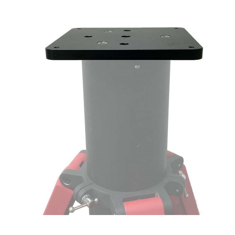 iOptron CEM120 Tri-Pier Adapter 1 iOptron CEM120 Tri Pier Adapter 1 iOptron CEM120 adapterplaat gemonteerd op rood statief voor compatibiliteit met CEM120 montering