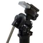 iOptron CEM70 EC2N-NUC Montering iPolar (1) iOptron CEM70EC2-NUC zijaanzicht van montering met contragewichtstang en centrale balanskop