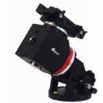 iOptron HAE69EC Montering iMate met Handset (1) iOptron HAE69EC zijkant van draaiblok met rode encoderlijn, gemonteerd op harmonic drive motorbehuizing