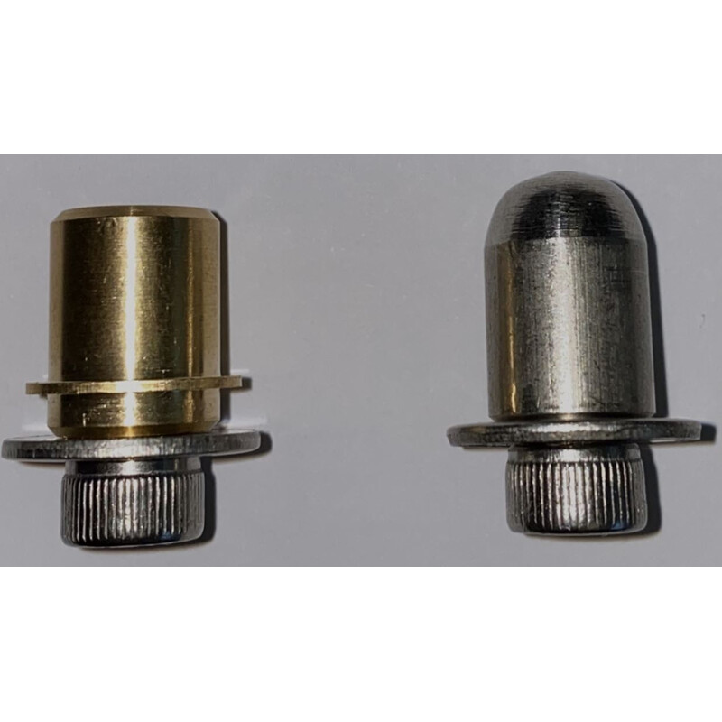 iOptron Poster voor Tri-Pier 360 & Permanente Pier 1 iOptron Poster voor Tri Pier 360 Permanente Pier iOptron Poster montagebouten voor Tri-Pier 360 en Permanente Pier van verchroomd staal en messing