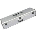 Skywatcher AP 100 900 ED + 0.85x Apochromatische Refractor EvoStar DS Pro OTA ReducerCorrector (5) Skywatcher AP 100/900 ED aluminium transportkoffer met handgrepen en Sky-Watcher logo.