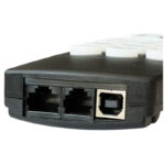 Skywatcher AP 150 1200 ED EQ6R Apochromatische Refractor GoTo (1) Skywatcher AP 150/1200 detail van aansluitpaneel met USB-poort en RJ-aansluitingen voor GoTo-besturing.