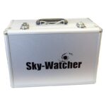 Skywatcher AP 62 400 Evolux-62ED Apochromatische Refractor Star Adventurer GTi Wi-Fi GoTo SET (1) Skywatcher AP 62/400 Evolux-62ED set volledig gedemonteerd met OTA, flattener, montering en koffer geschikt voor reisastrofotografie.