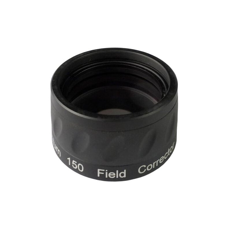 Skywatchers M48 Esprit-150ED Field Flattener 1 Skywatchers Esprit 150ED M48 Field Flattener Skywatchers Esprit-150ED M48 field flattener close-up van zwarte cilindervormige correctorlens met gegraveerde tekst en M48-schroefdraad.