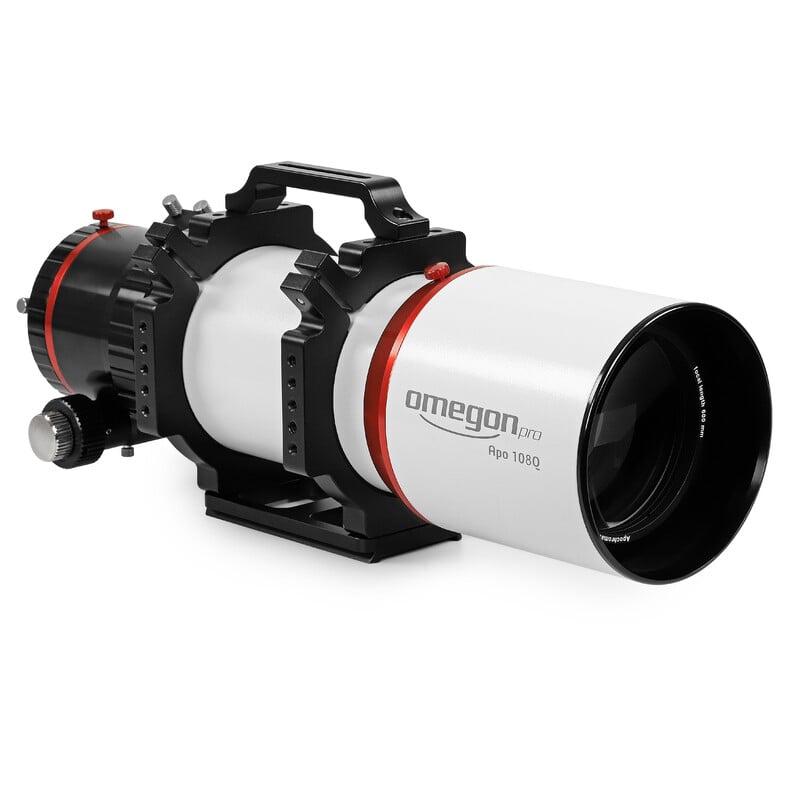 Omegon Pro 108/600 Apochromatische Refractor Quintuplet OTA 1 Omegon Apochromatische Refractor Pro APO AP 108 600 Vijfling OTA 7 Omegon Refractor Pro APO AP 108/600 zijaanzicht met witte aluminium buis en grote tandwielfocuser