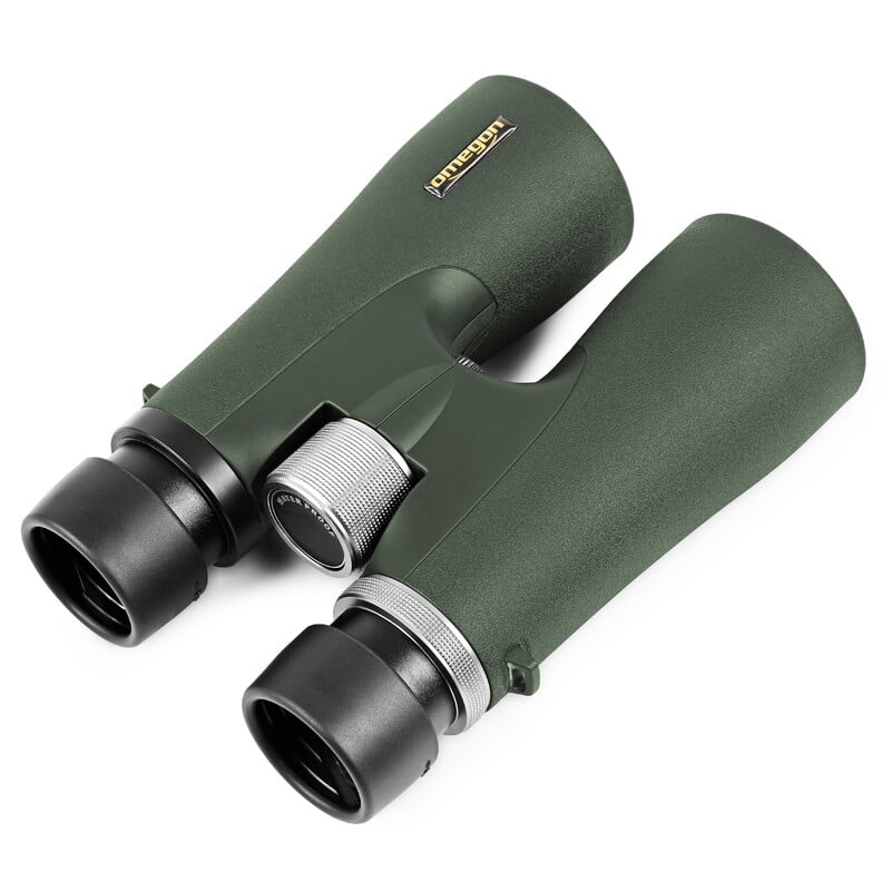 Omegon Hunter 2.0 Binoculars 12x50 1 Omegon Binoculars Hunter 2 0 12x50 3 Omegon Hunter 2.0 12x50 binoculars diagonal side view with central focus and metal bridge