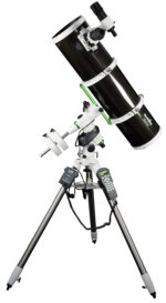 Sky-Watcher Explorer-200PDS (EQ5 PRO) 200mm f/5 Newtonian telescope on EQ5 Pro equatorial mount with counterweight, 1.75-inch stainless steel tripod, and hand controller on a white background