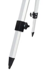 78722_discovery-spark-767-az-telescope_13_500_274a28b08f00053256c0f274abecd3b4 Levenhuk Discovery Spark 767 AZ detail of aluminum tripod leg with clips for height adjustment