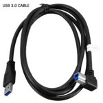 Sky-Watcher SynCam 585C opgerolde USB‑3.0-kabel, zwart, met USB‑A-connector en haakse USB‑3.0-connector.