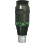 TeleVue Oculair Ethos 3,7mm 1,25"/2" vooraanzicht van het oculair met brede behuizing, groene opschriftring en 2 inch skirt op witte achtergrond