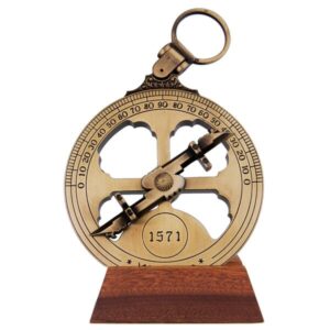 Zeevaartastrolabium om de breedtegraad te bepalen, replica | Hemisferium